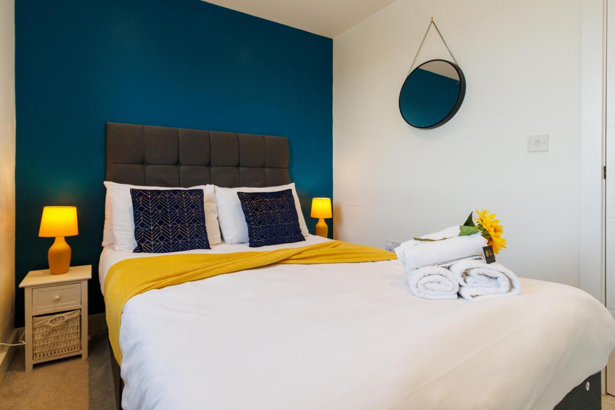 City Centre, Sleeps 7, Stunning Views & Parking, Interconnected Rooms Long Stay Work Contractor Leisure, Diamond Penthouse CBG Dış mekan fotoğraf