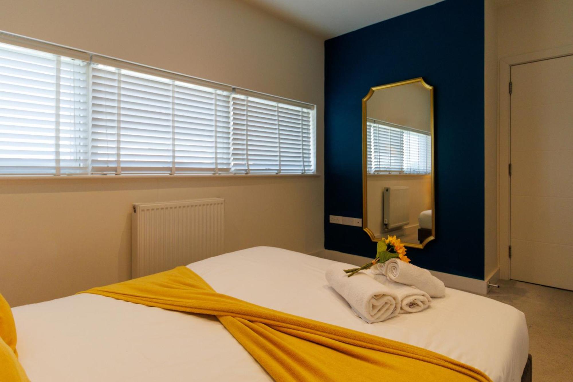 City Centre, Sleeps 7, Stunning Views & Parking, Interconnected Rooms Long Stay Work Contractor Leisure, Diamond Penthouse CBG Dış mekan fotoğraf