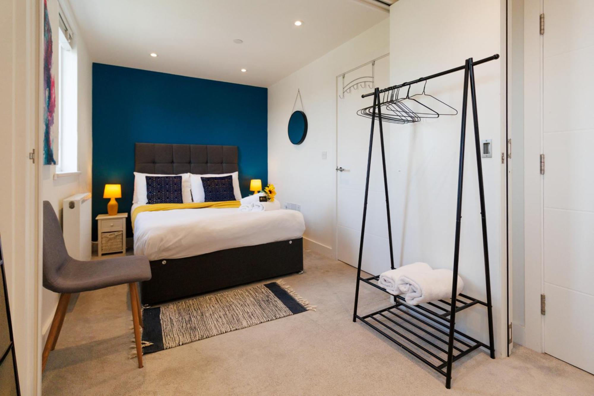 City Centre, Sleeps 7, Stunning Views & Parking, Interconnected Rooms Long Stay Work Contractor Leisure, Diamond Penthouse CBG Dış mekan fotoğraf